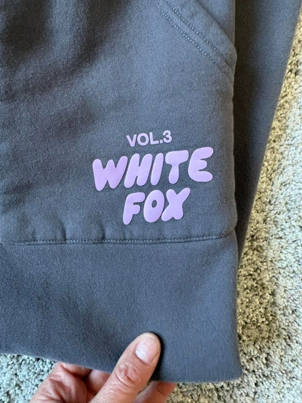 White Fox sweatpants size small NEW without tags - Picture 4 of 5